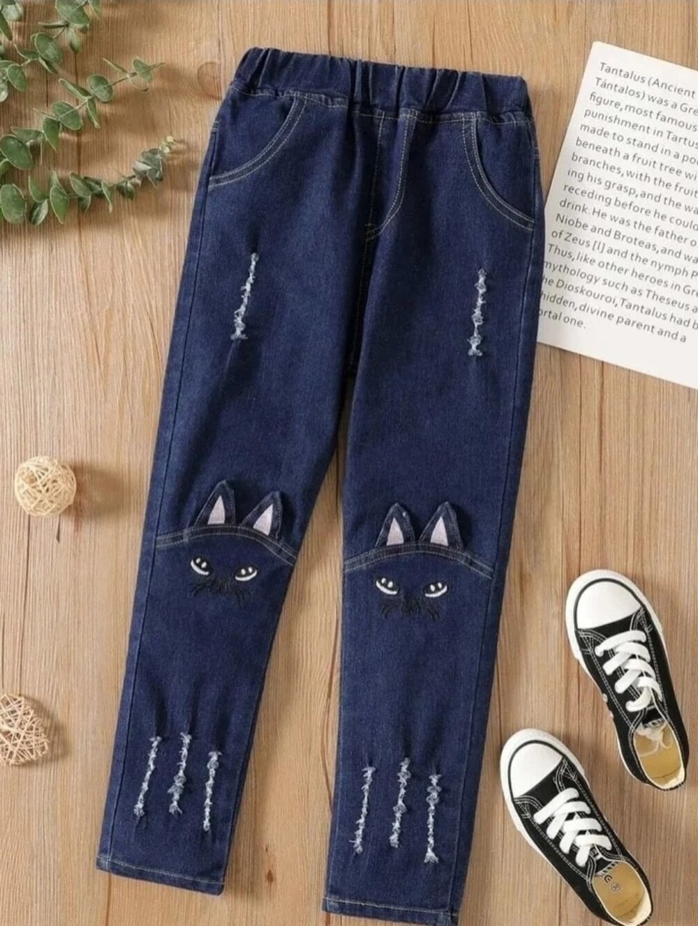 PatPat Girls Cute Cat Face Knee Jeans Medium Wash Size 11/12 NWOT
